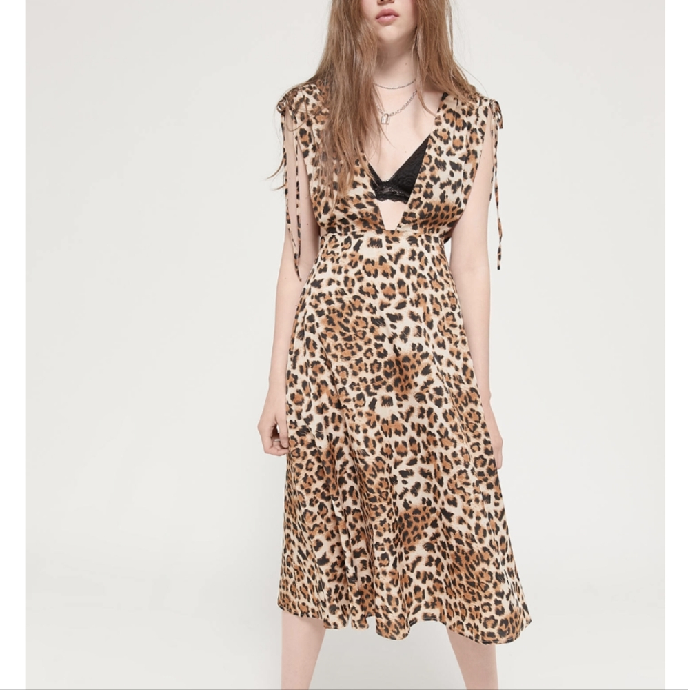 Urban Outfitters Dress 🐆